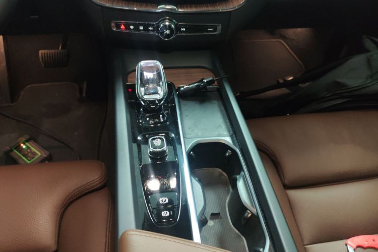 沃尔沃XC60 2024款 B5 四驱智远豪华版中控内饰18