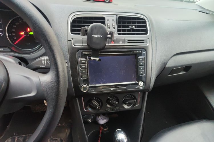 大众 Polo 2014款 1.4L 自动舒适版中控内饰16