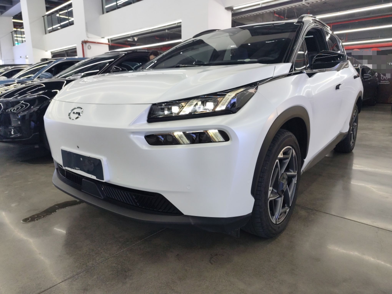 埃安 AION V 2023款 Plus 70 智享七座版 三元锂