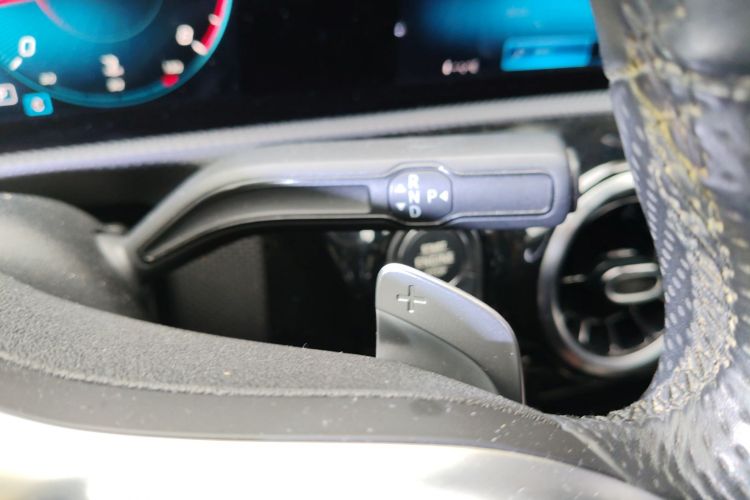 奔驰A级 2019款 改款 A 200 L 运动轿车局部细节18