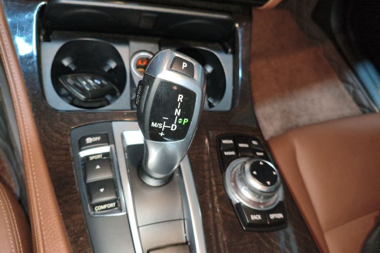 宝马5系 2017款 525Li 领先型局部细节18