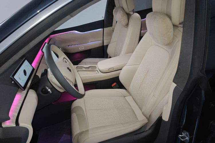 蔚来ET7 2024款 75kWh 行政版中控内饰19