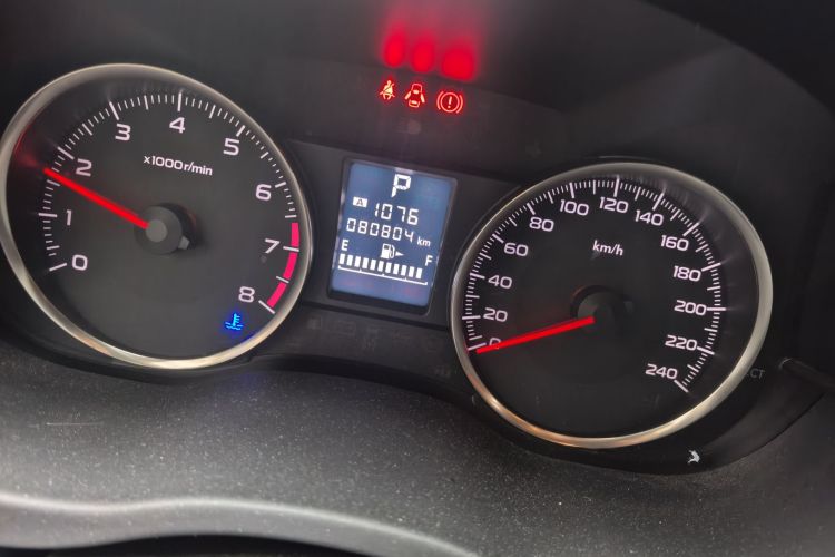 斯巴鲁XV 2014款 2.0i 豪华版中控内饰15