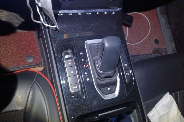 五菱汽车 五菱凯捷 2020款 1.5T CVT旗舰型中控内饰18