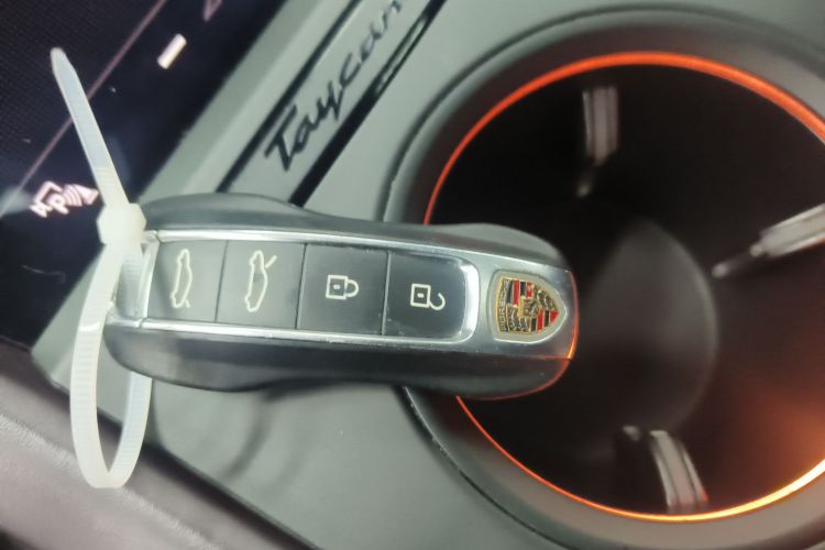 保时捷 2020款 Taycan中控内饰7001