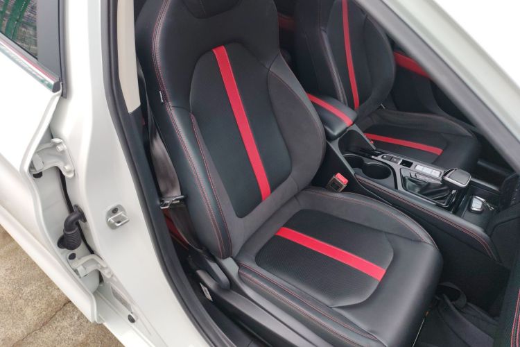 思皓A5 2021款 1.5T CVT尊贵智联型局部细节41