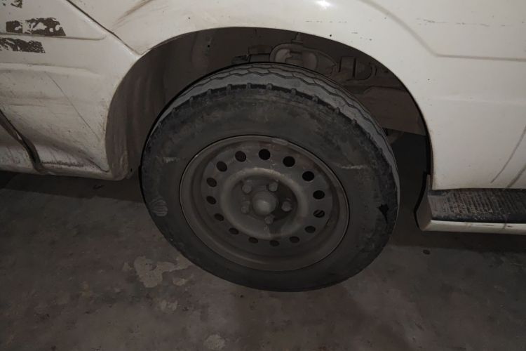 金龙 金威 2018款 2.0L商务系列4G20车身外观6007