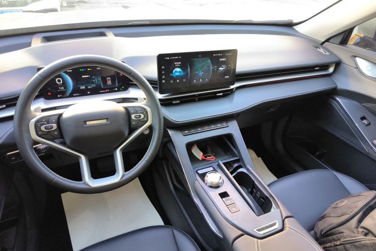 哈弗H6 2022款  第三代 1.5T 自动两驱Supreme+中控内饰16