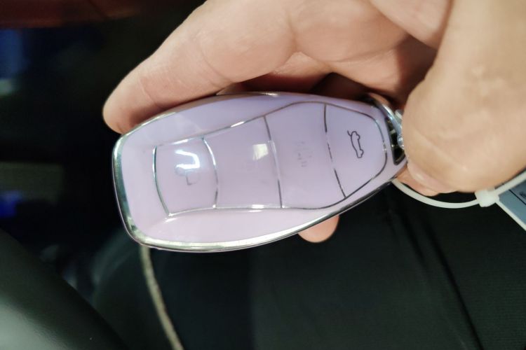 红旗H5 2024款 2.0T 自动智联旗畅版中控内饰11