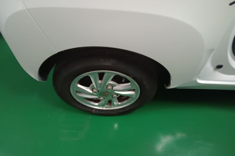 五菱汽车 宏光MINIEV 2021款 马卡龙臻享款 磷酸铁锂车身外观6008