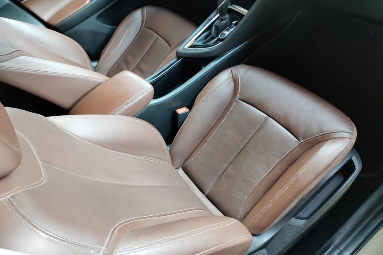 别克GL6 2019款 18T 6座互联豪华型 国V中控内饰41