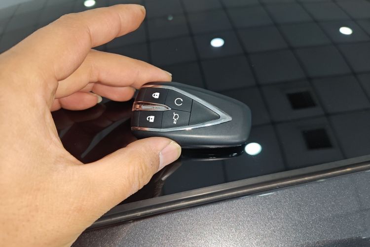 长安UNI-V 2023款 2.0T 领速版中控内饰7001