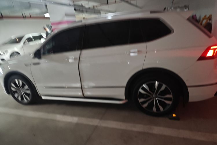 大众 途观L 2022款 330TSI 自动两驱R-Line越享版车身外观6003