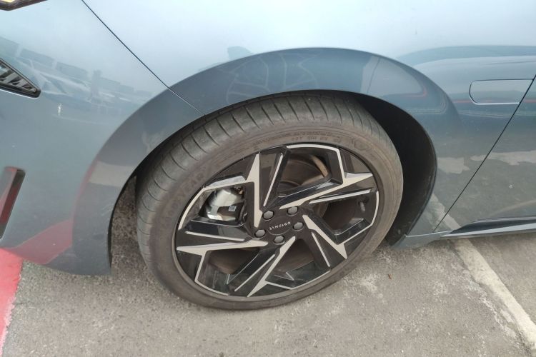 领克07 2024款 EM-P 126长续航 Ultra车身外观6001