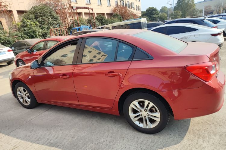 雪佛兰 科鲁兹 2015款 1.5L 经典 SE MT车身外观4