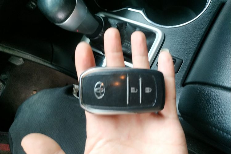 丰田 汉兰达 2015款 2.0T 四驱豪华版 7座中控内饰7001