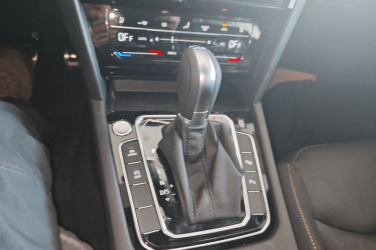 一汽-大众CC 2024款 380TSI 夺目 众享款中控内饰18