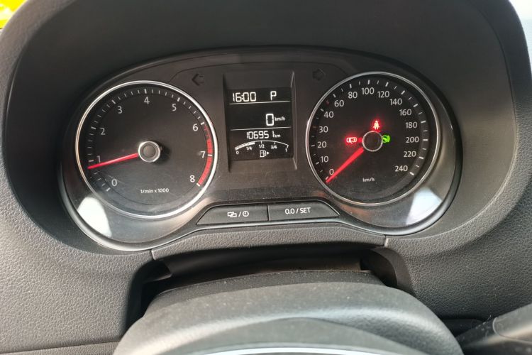 大众 Polo 2014款 1.4L 自动豪华版中控内饰14