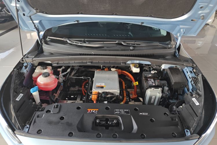 吉利几何C 2020款 优选续航版 400KM C+ Pro机舱底盘24