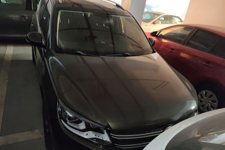 大众 途观 2015款 1.8TSI 自动四驱豪华型车身外观2