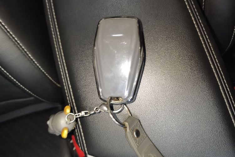 吉利汽车 帝豪 2023款 第4代冠军版 1.5L CVT尊贵型中控内饰11