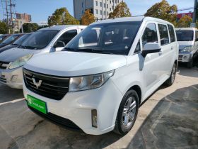 五菱汽车 五菱宏光PLUS 2019款 1.5T 手动舒适型 7座