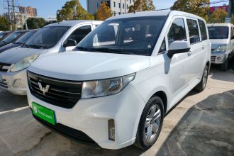 五菱汽车 五菱宏光PLUS 2019款 1.5T 手动舒适型 7座