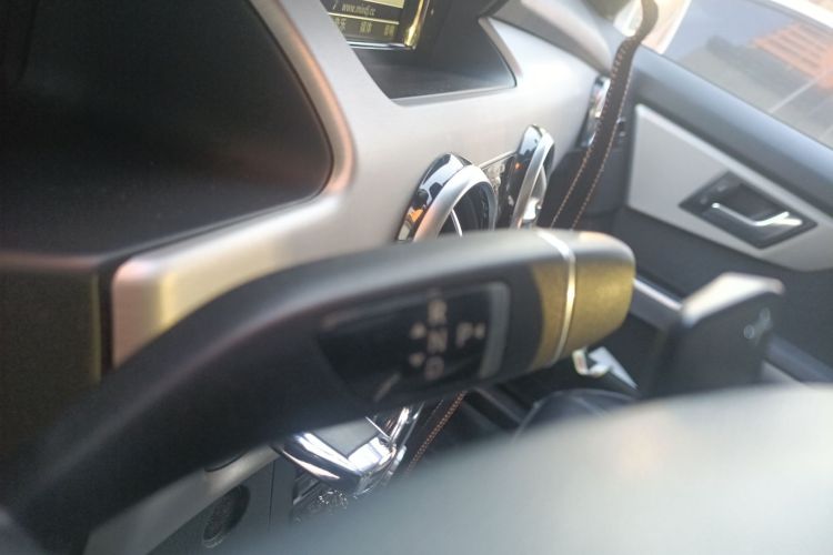 奔驰GLK级 2013款 GLK 300 4MATIC 动感天窗型中控内饰18