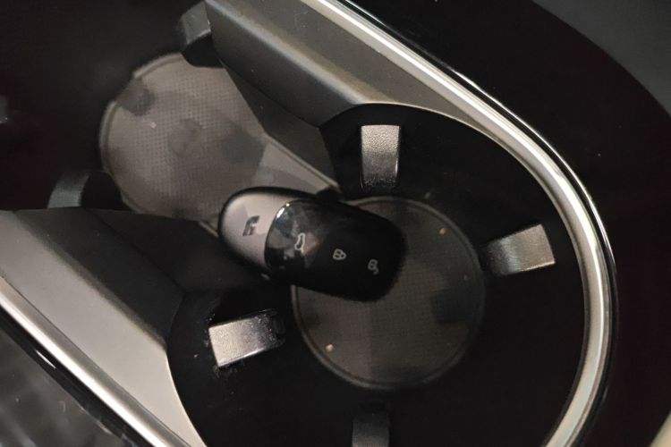 理想汽车 理想ONE 2020款 增程6座版中控内饰7001