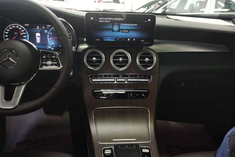 奔驰GLC 2020款 改款 GLC 300 L 4MATIC 豪华型中控内饰16