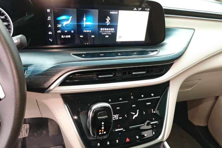 别克GL8 2020款 ES陆尊 653T 舒适型中控内饰16