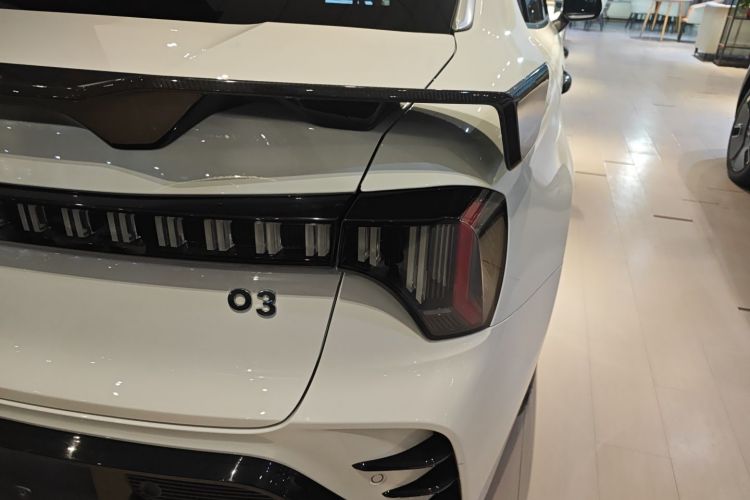 领克03 2025款 1.5TD DCT冠军版Pro车身外观9