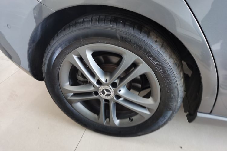 奔驰B级 2021款 B 200 动感型车身外观6008