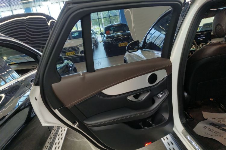 奔驰GLC 2020款 改款 GLC 260 L 4MATIC 动感型中控内饰7008