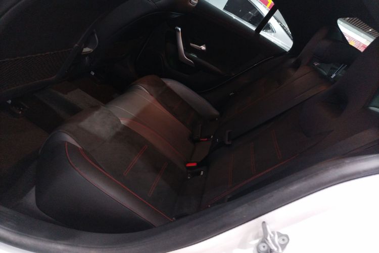 奔驰CLA 2021款 CLA 200中控内饰21