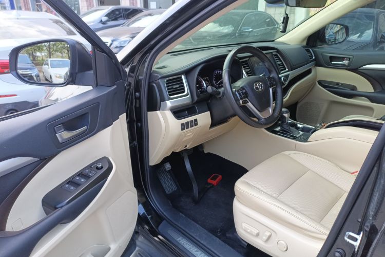 丰田 汉兰达 2021款 2.0T 四驱豪华版 7座中控内饰20