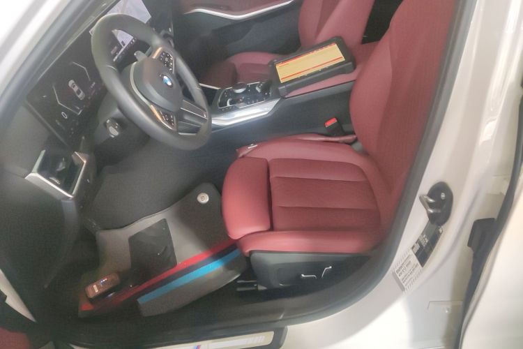 宝马3系 2024款 325i M运动曜夜套装局部细节19