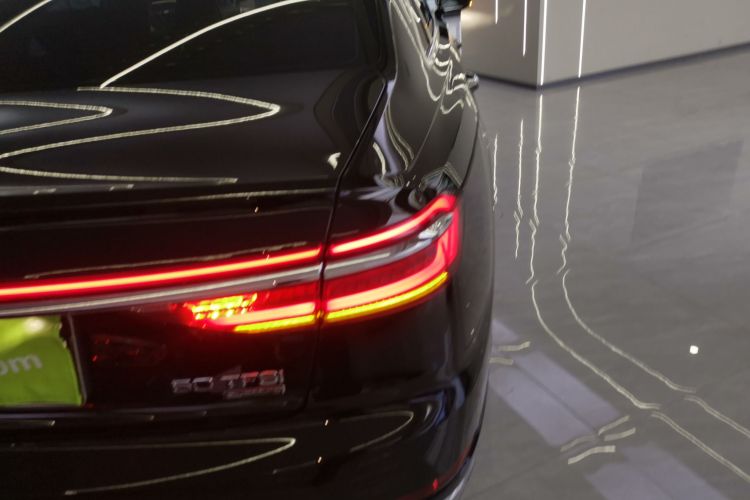 奥迪A8 2022款 A8L 50 TFSI quattro 舒适型典藏版车身外观6006