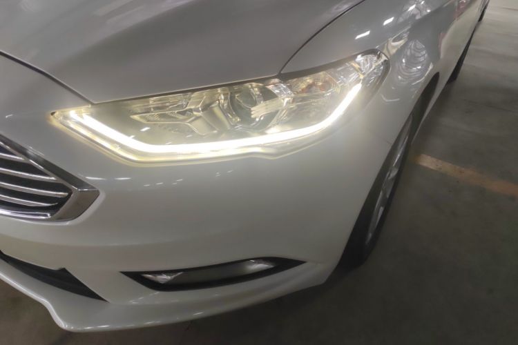 福特 蒙迪欧 2018款 EcoBoost 180 时尚型局部细节36