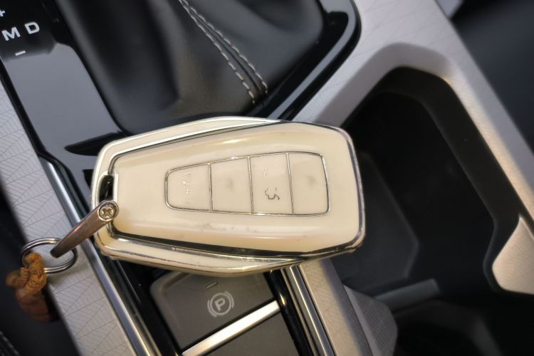 吉利汽车 帝豪 2025款 第4代 1.5L CVT星耀版中控内饰11