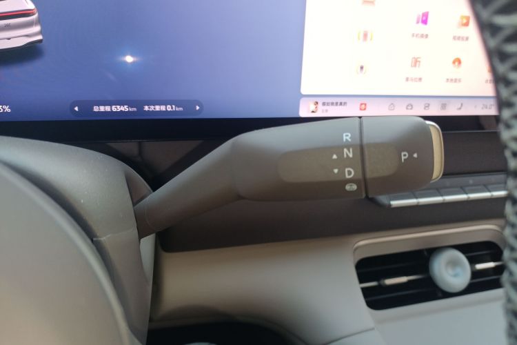 智己汽车 智己LS6 2026款 纯电 Max中控内饰18