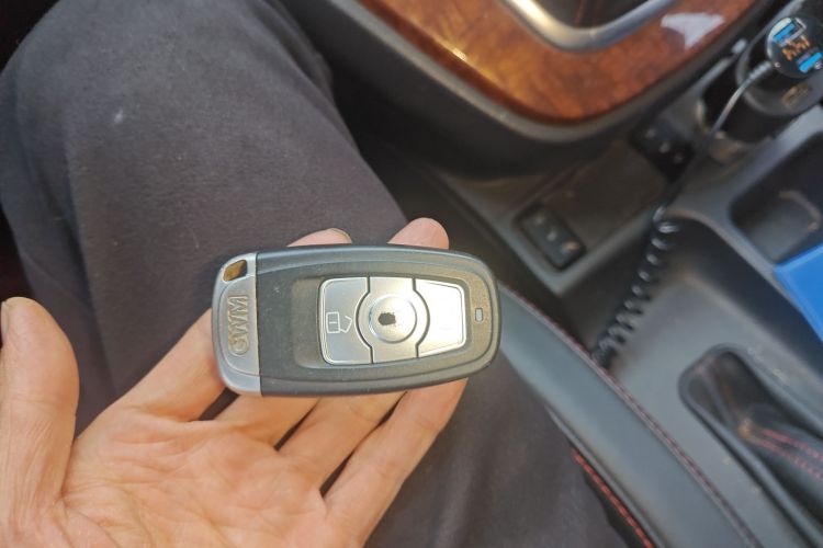 哈弗H6 2017款 红标 运动版 1.5T 手动两驱精英型中控内饰11