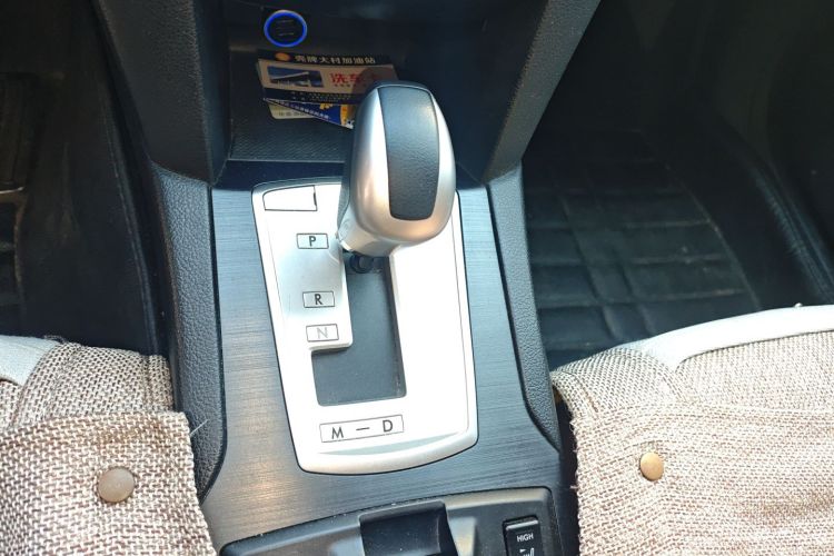 斯巴鲁 傲虎 2014款 2.5i 雅尚智能版中控内饰18