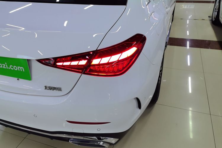 奔驰C级 2023款 C 200 L 运动版车身外观9
