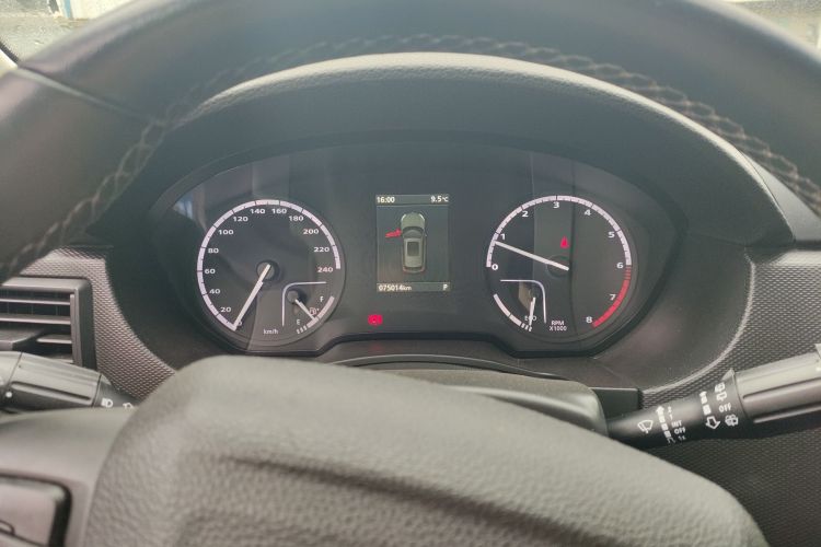 观致5 2018款 改款 1.6T 自动领先型局部细节14