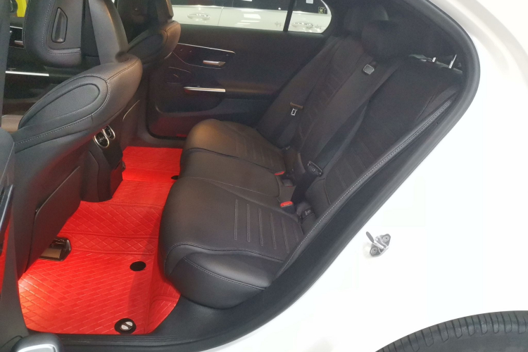 奔驰C级 2023款 改款 C 200 L 运动版中控内饰21