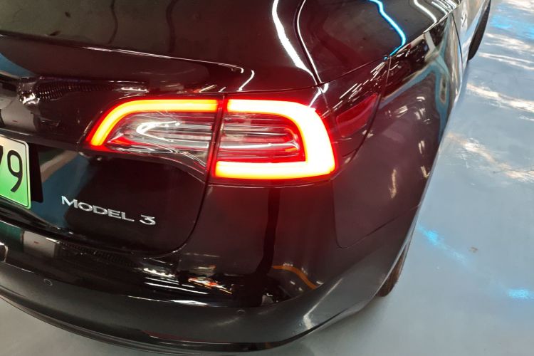 特斯拉 Model 3 2019款 标准续航后驱升级版车身外观9