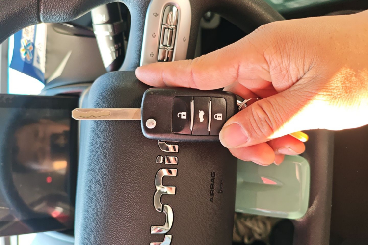 长安启源 长安Lumin 2022款 210km 香甜款中控内饰7001