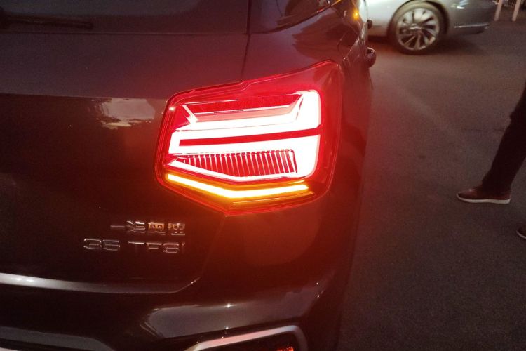 奥迪Q2L 2025款 35TFSI 时尚动感型车身外观9