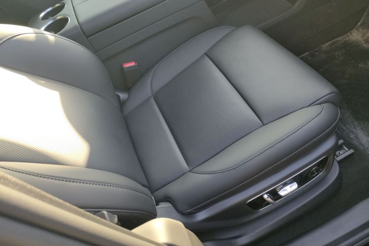 理想汽车 理想L8 2024款 Ultra局部细节41